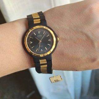Reloj Dogma Mujer Negro y Dorado
