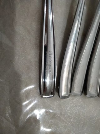 Set de cubiertos: cucharas y tenedores