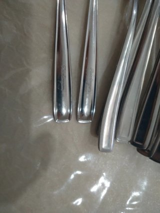 Set de cubiertos: cucharas y tenedores
