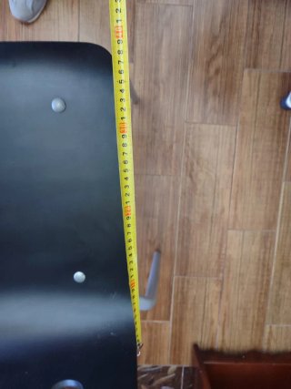 Silla moderna con diseño ventilado
