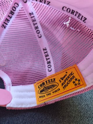 Gorra Corteiz Rejilla Rosa