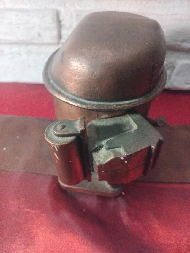Pisapapeles PECOMARK 1961-1991 Bronce