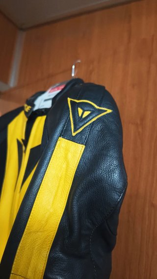Mono Dainese Moto Mujer Negro/Amarillo T44