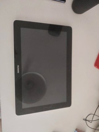 Tablet y 2 móviles rotos