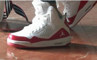 Sneakers Jordan Bianche e Rosse