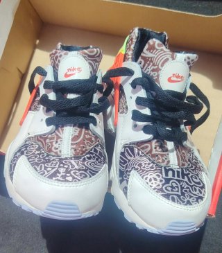 Nike Huarache run 37.5