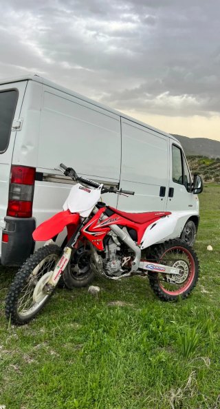 Honda CRF250 Motocross Roja y Blanca