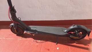 Patinete Eléctrico Xiaomi Pro 2 con casco luz led