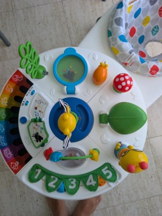 Centro de Actividades y Mesa Baby Einstein