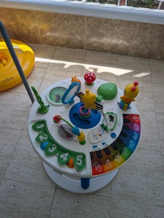 Centro de Actividades y Mesa Baby Einstein