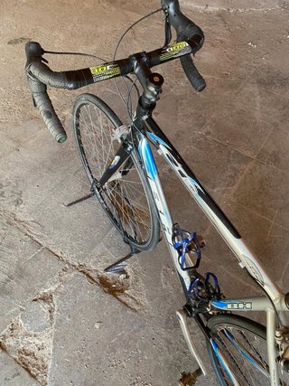 Bicicleta de carretera BH