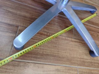 Silla de oficina ergonómica gris