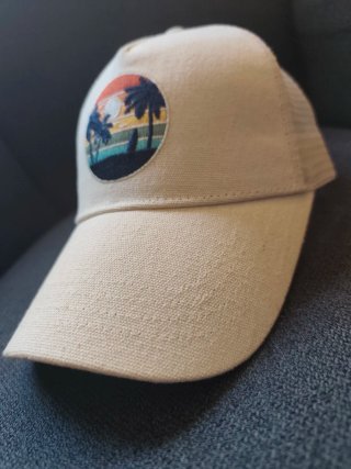 Gorra con Bordado flow playa