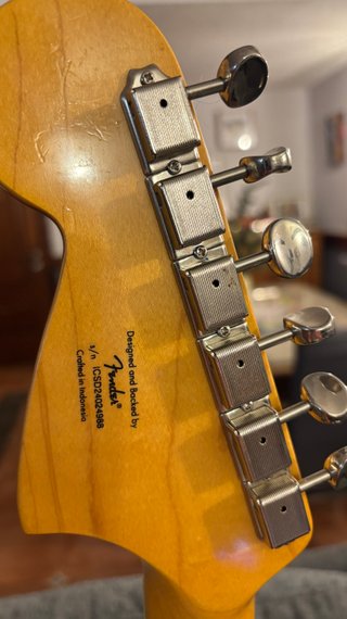 Fender Squier Jaguar classic vive 70s como nueva