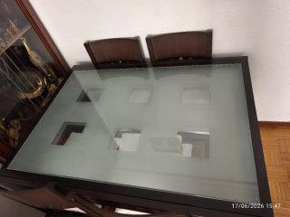 Tavolo da Pranzo Estensibile in Legno e Cristallo