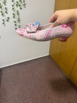 Espectacular traje de fallera rosa y plata