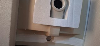 Pila de baño de porcelana blanca