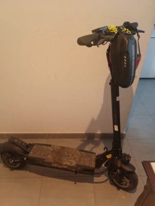 Monopatín Eléctrico con Luces LED