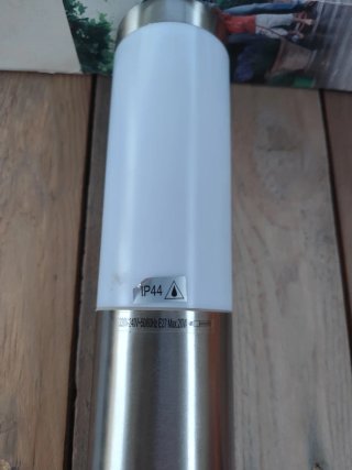 Lámpara exterior metal y plástico