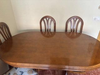 Mesa de comedor ovalada con 6 sillas