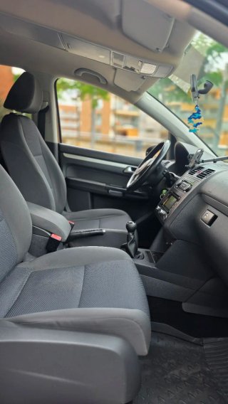 Volkswagen Touran 2012