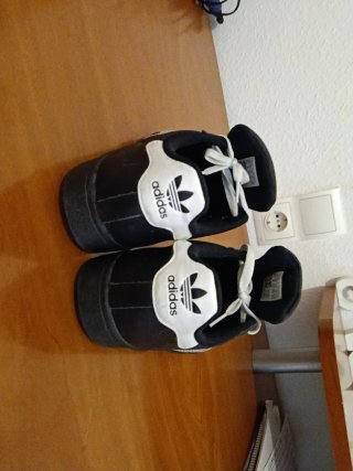 Adidas Superstar Negras Talla 39.5