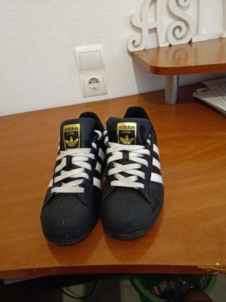 Adidas Superstar Negras Talla 39.5