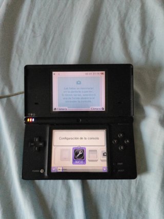 Nintendo DSi Negra + Cargador Original