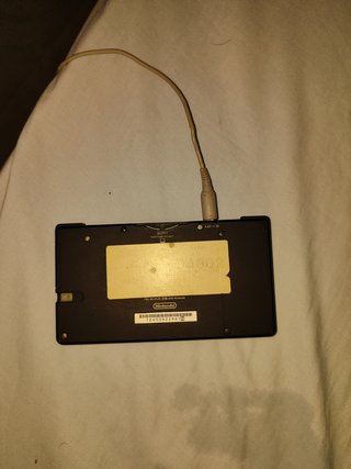 Nintendo DSi Negra + Cargador Original