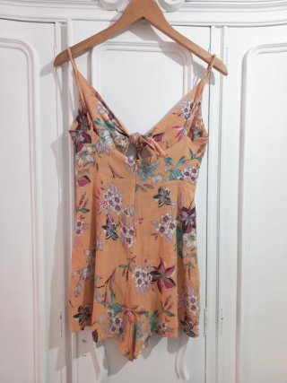 Mono corto Bershka estampado floral