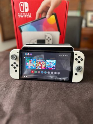 Nintendo Switch OLED Blanca Con extras!