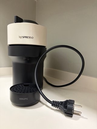 Cafetera Nespresso Vertuo Pop