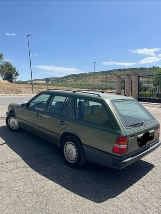 Mercedes-Benz W124  1986