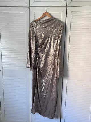 Vestido largo dorado talla XL