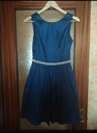 Vestido azul con pedrería