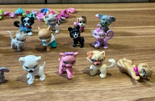 Lotto 29 Sparkling Eyes Pets 2004-2005 + Accessori