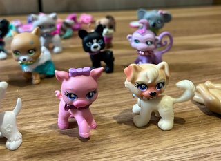 Lotto 29 Sparkling Eyes Pets 2004-2005 + Accessori