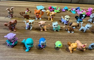 Lotto 29 Sparkling Eyes Pets 2004-2005 + Accessori