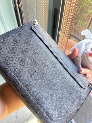 Bolso Guess Negro y Plateado Nuevo