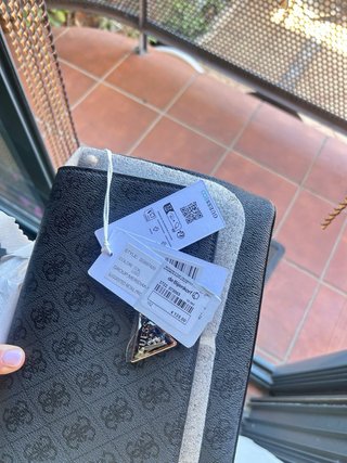 Bolso Guess Negro y Plateado Nuevo