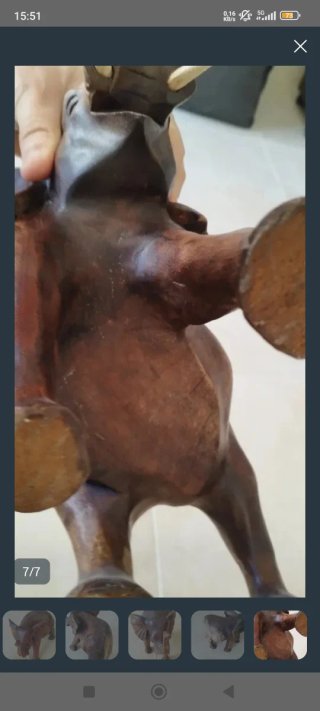 Elefante de madera tallado
