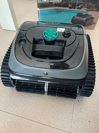 Robot Limpiafondos Piscina WYBOT C1