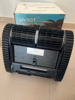 Robot Limpiafondos Piscina WYBOT C1