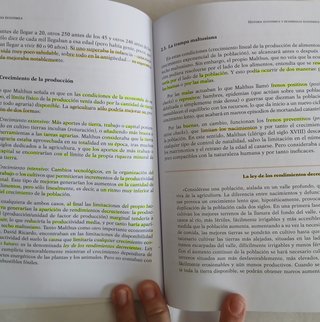 Libros Historia económica + Intro. Finanzas UNED