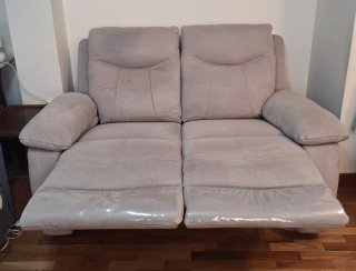 Sofá 2 plazas reclinable con reposapiés