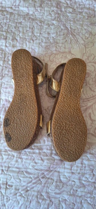 Sandalias doradas plataforma T 38