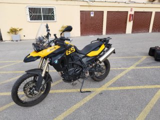Suzuki DR 350 y BMW F 800 GS