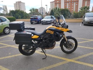 Suzuki DR 350 y BMW F 800 GS