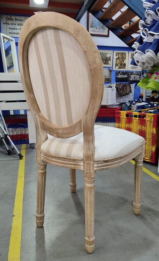 CUATRO SILLAS DE COMEDOR