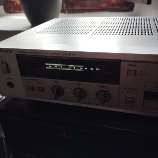Amplificatore Technics SU-Z45 Argento